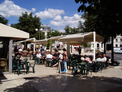 Cognac - a pavement cafe